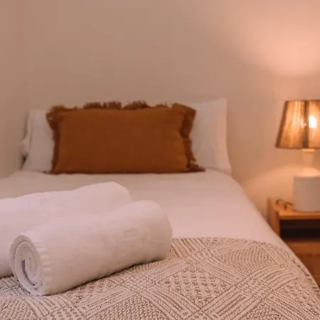 Elegancia Luz Y Calidez - Apto 3 By