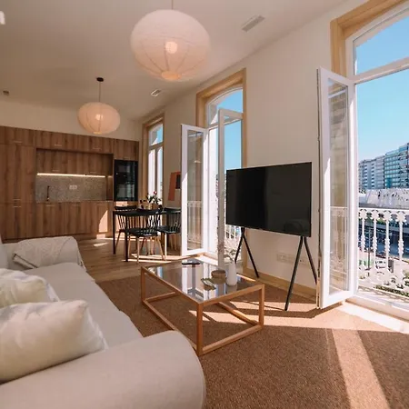 Elegancia Luz Y Calidez - Apto 3 By * Vigo